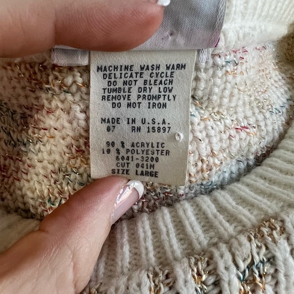 Vintage Knit 80’s Sweater - Picture 10 of 11